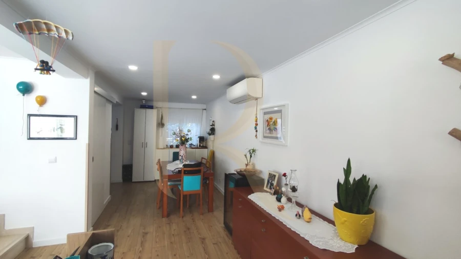 Moradia T3 para Venda em Laranjeiro e Feijó Foto 7