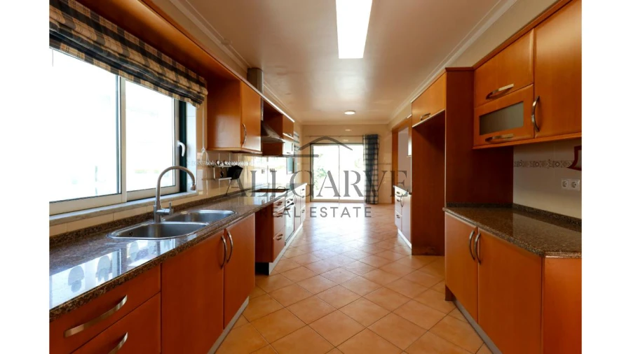 Moradia T3 para Venda em Alvor Foto 11