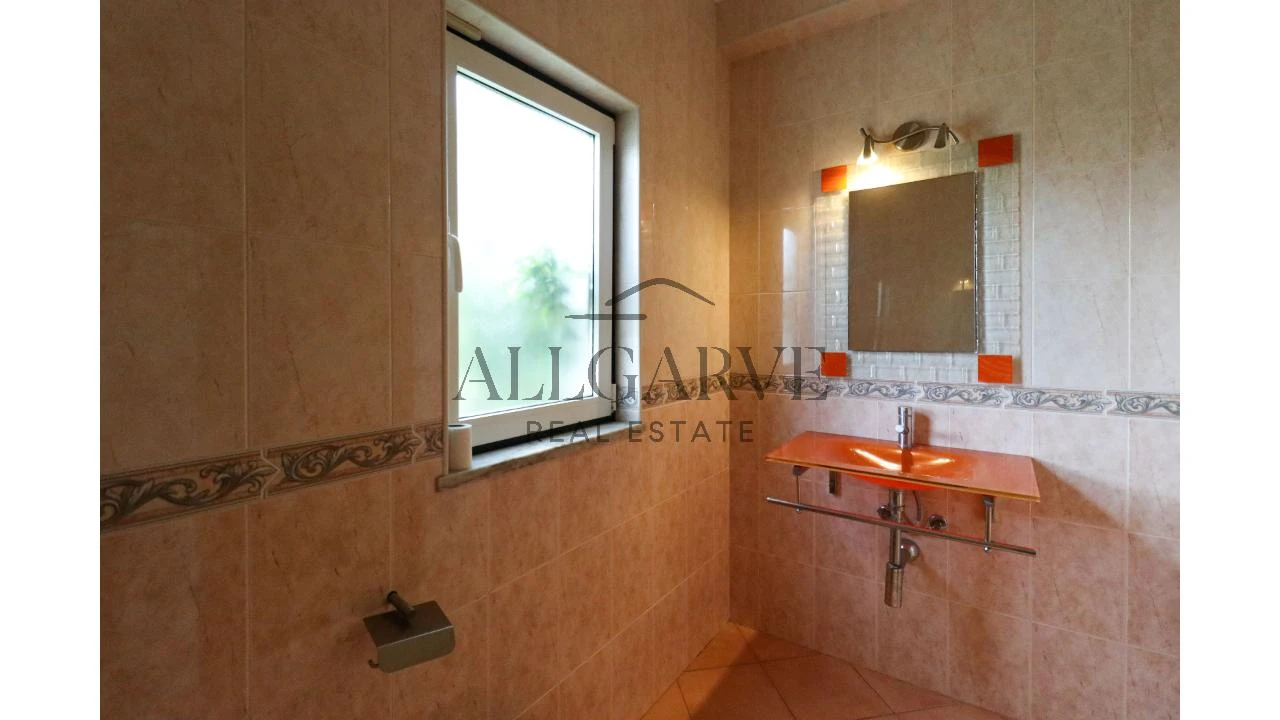 Moradia T3 para Venda em Alvor Foto 7