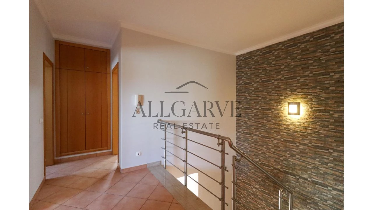 Moradia T3 para Venda em Alvor Foto 17