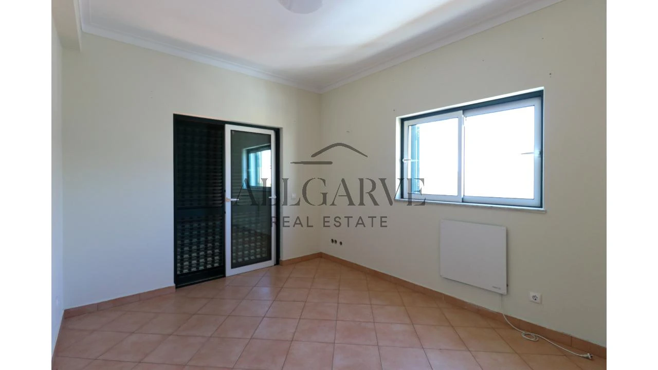 Moradia T3 para Venda em Alvor Foto 23