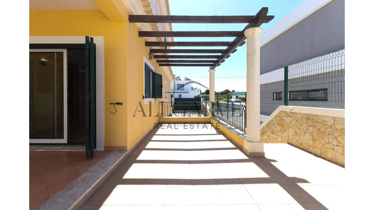 Moradia T3 para Venda em Alvor Foto 32