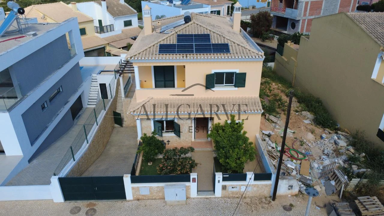 Moradia T3 para Venda em Alvor Foto 38