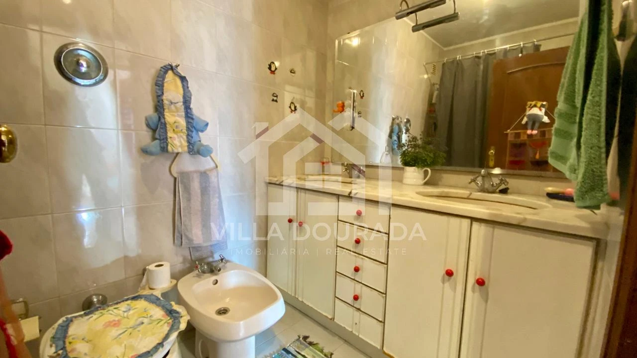Apartamento T2 para Venda em Cidade da Maia Foto 14