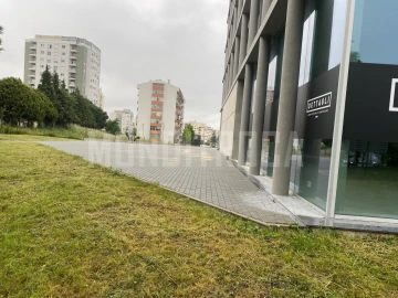 Loja para Arrendamento em Braga (Maximinos, Sé e Cividade)