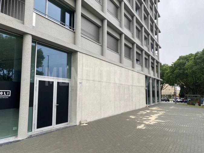Loja para Arrendamento em Braga (Maximinos, Sé e Cividade) Foto 5