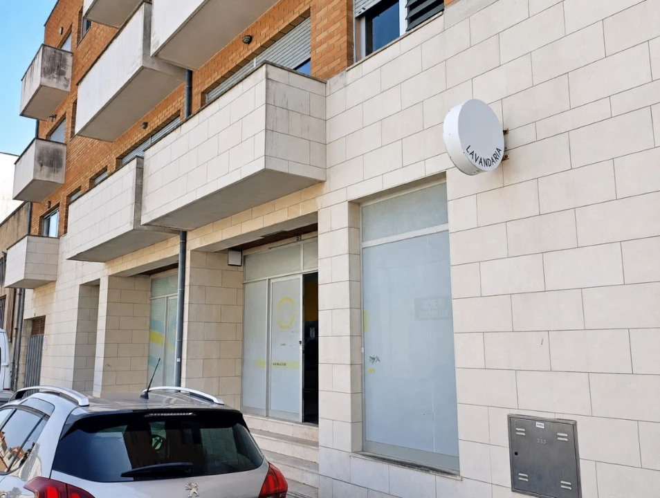 Loja para Venda em Matosinhos e Leça da Palmeira Foto 1
