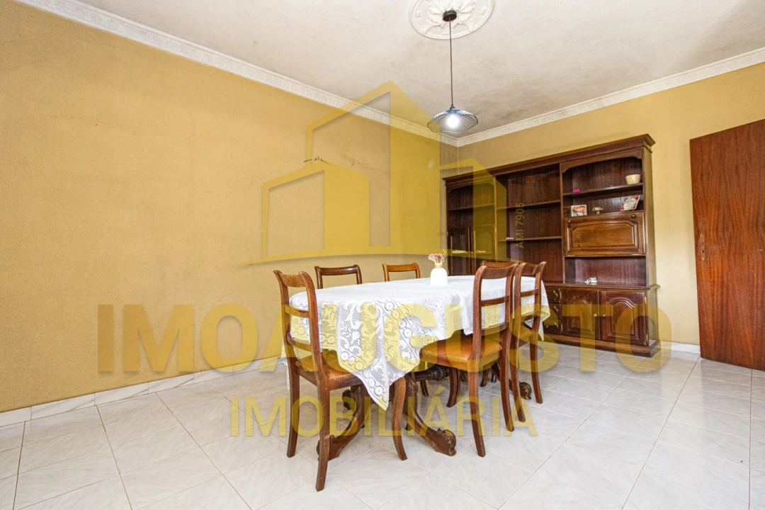 Moradia T2 para Venda em Vila Franca das Naves e Feital Foto 11