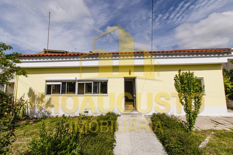 Moradia T2 para Venda em Vila Franca das Naves e Feital Foto 4