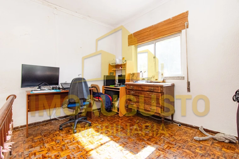 Moradia T2 para Venda em Vila Franca das Naves e Feital Foto 15