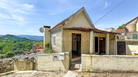 Moradia T2 para Venda em Gestaço