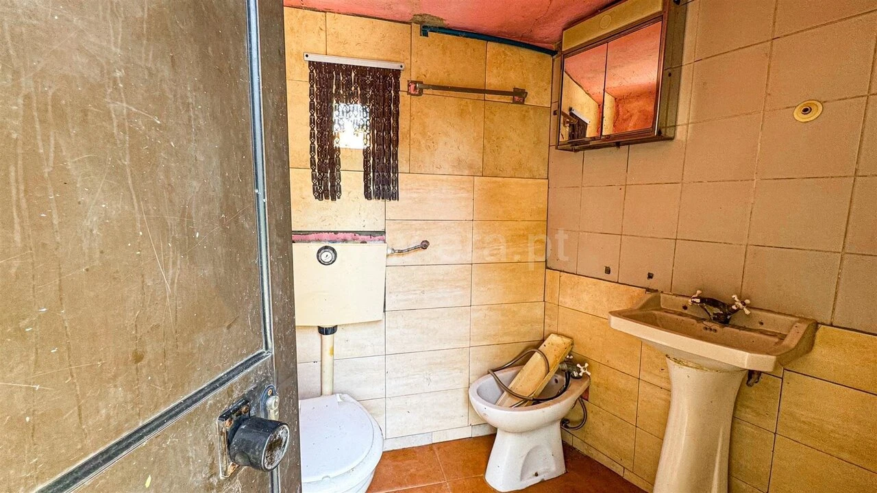 Moradia T2 para Venda em Gestaço Foto 10