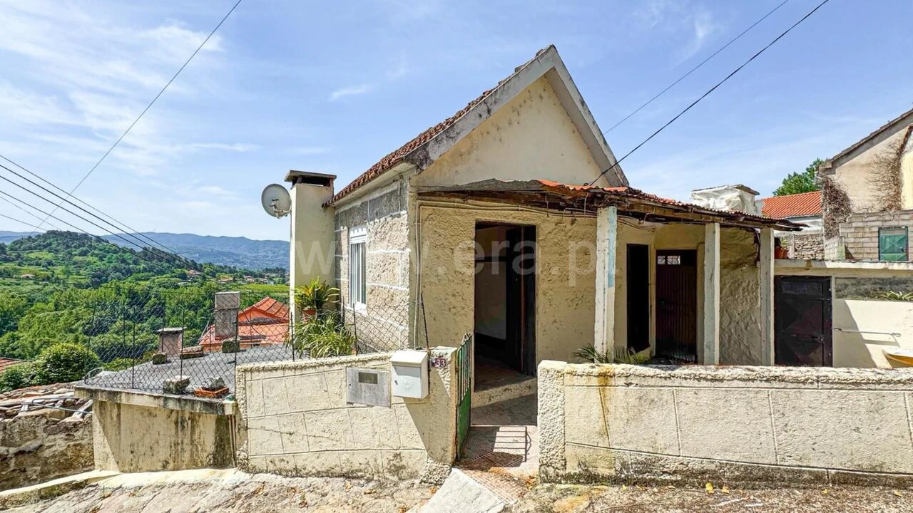 Moradia T2 para Venda em Gestaço Foto 3