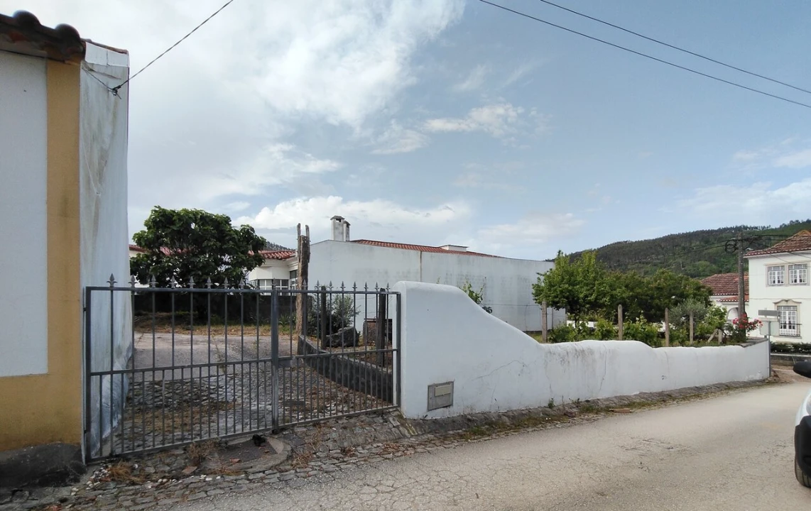 Moradia T5 para Venda em Chão de Couce Foto 3