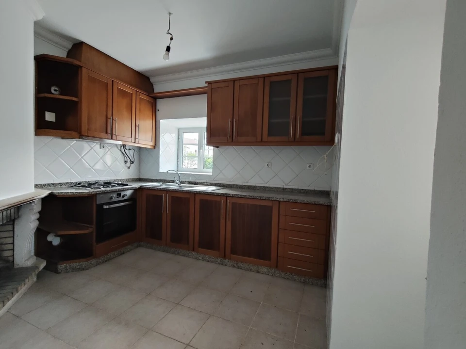 Moradia T5 para Venda em Chão de Couce Foto 9