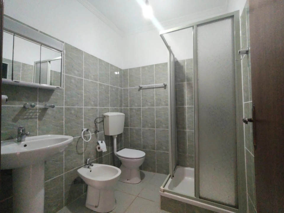 Moradia T5 para Venda em Chão de Couce Foto 13
