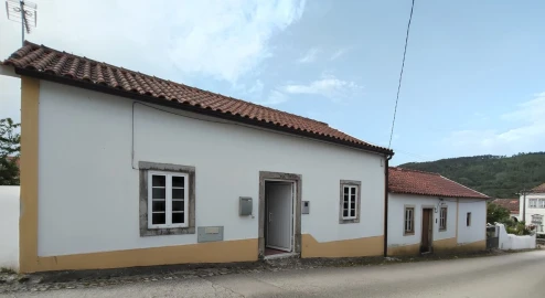Moradia T5 para Venda em Chão de Couce