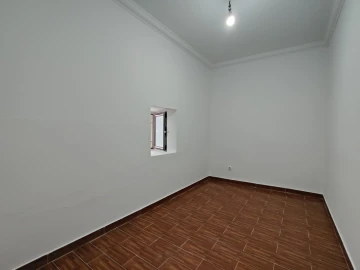 Moradia T5 para Venda em Chão de Couce