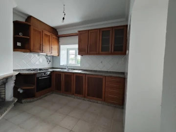 Moradia T5 para Venda em Chão de Couce