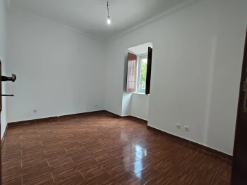 Moradia T5 para Venda em Chão de Couce
