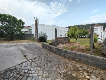 Moradia T5 para Venda em Chão de Couce