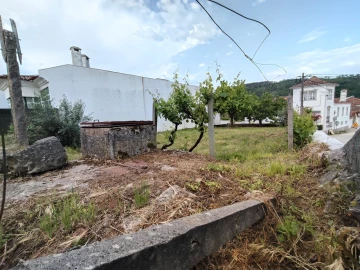 Moradia T5 para Venda em Chão de Couce