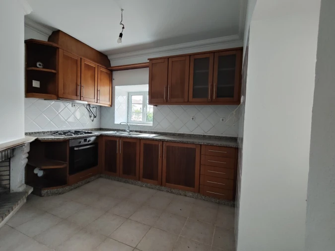 Moradia T5 para Venda em Chão de Couce Foto 9
