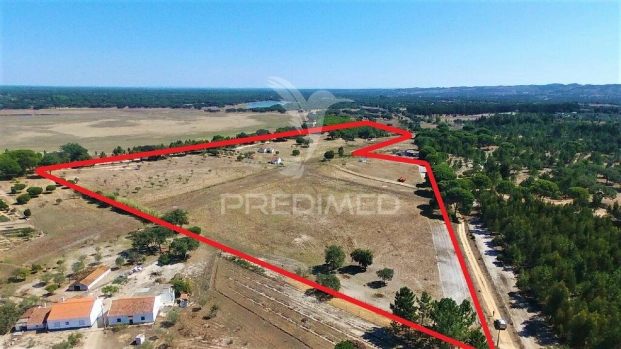 Terreno para Venda em Grândola e Santa Margarida da Serra Foto 1