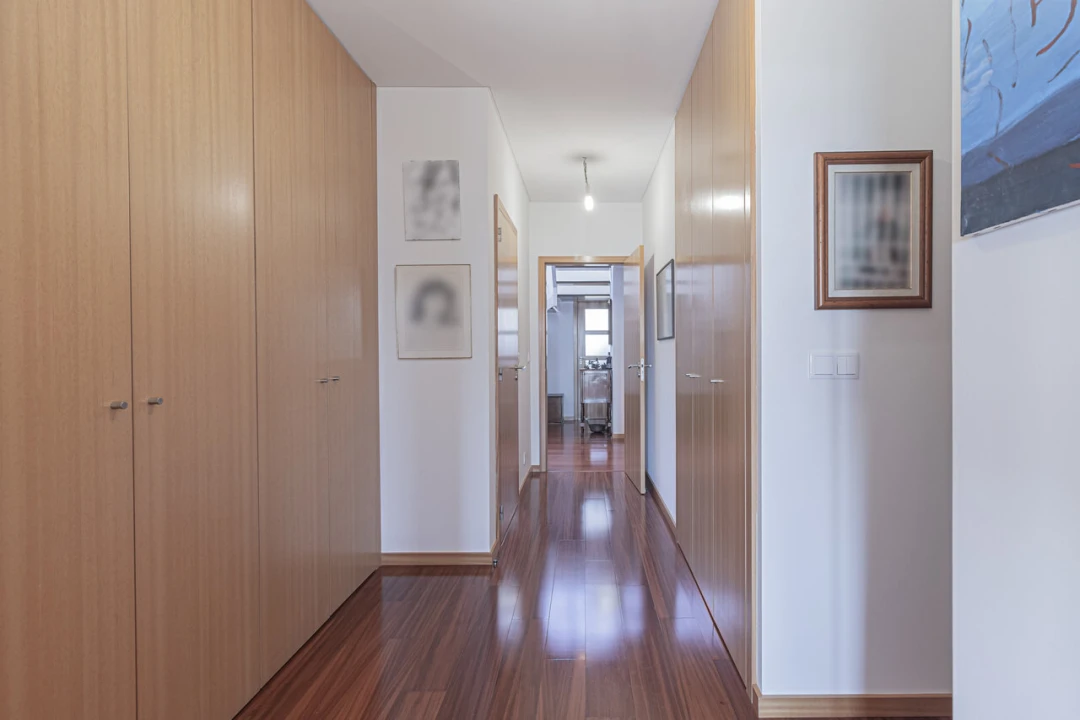 Apartamento T5 para Venda em Ajuda Foto 18