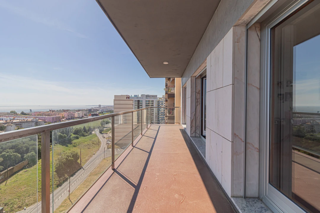 Apartamento T5 para Venda em Ajuda Foto 22