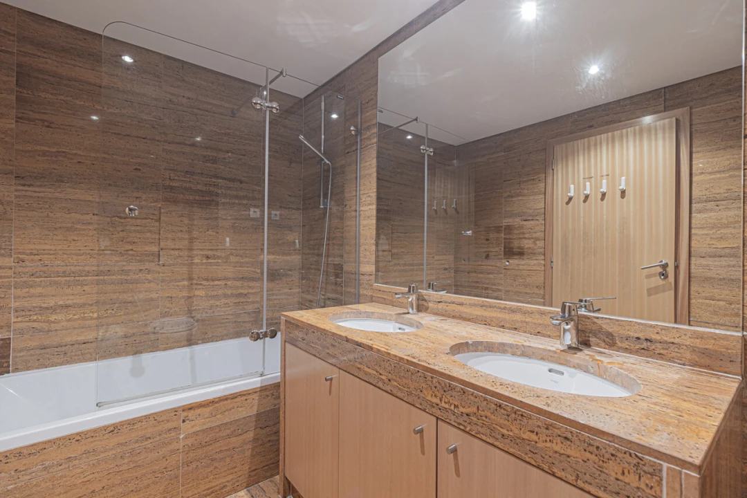 Apartamento T5 para Venda em Ajuda Foto 31