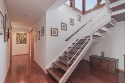 Apartamento T5 para Venda em Ajuda