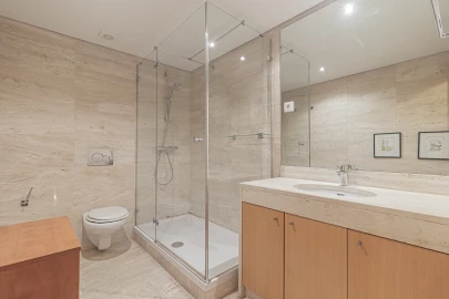 Apartamento T5 para Venda em Ajuda