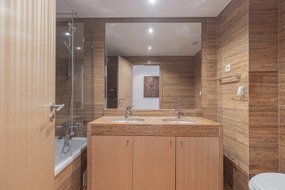Apartamento T5 para Venda em Ajuda