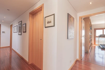 Apartamento T5 para Venda em Ajuda