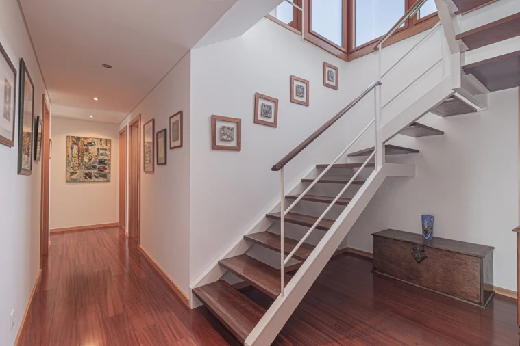 Apartamento T5 para Venda em Ajuda Foto 16