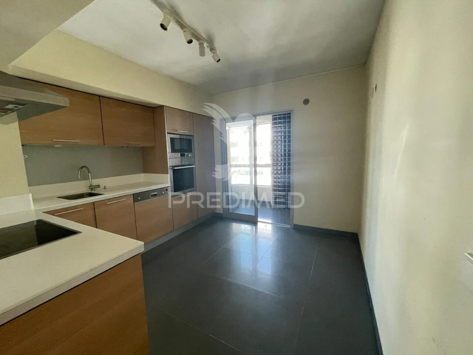 Apartamento T3 para Venda em Ramalde Foto 1