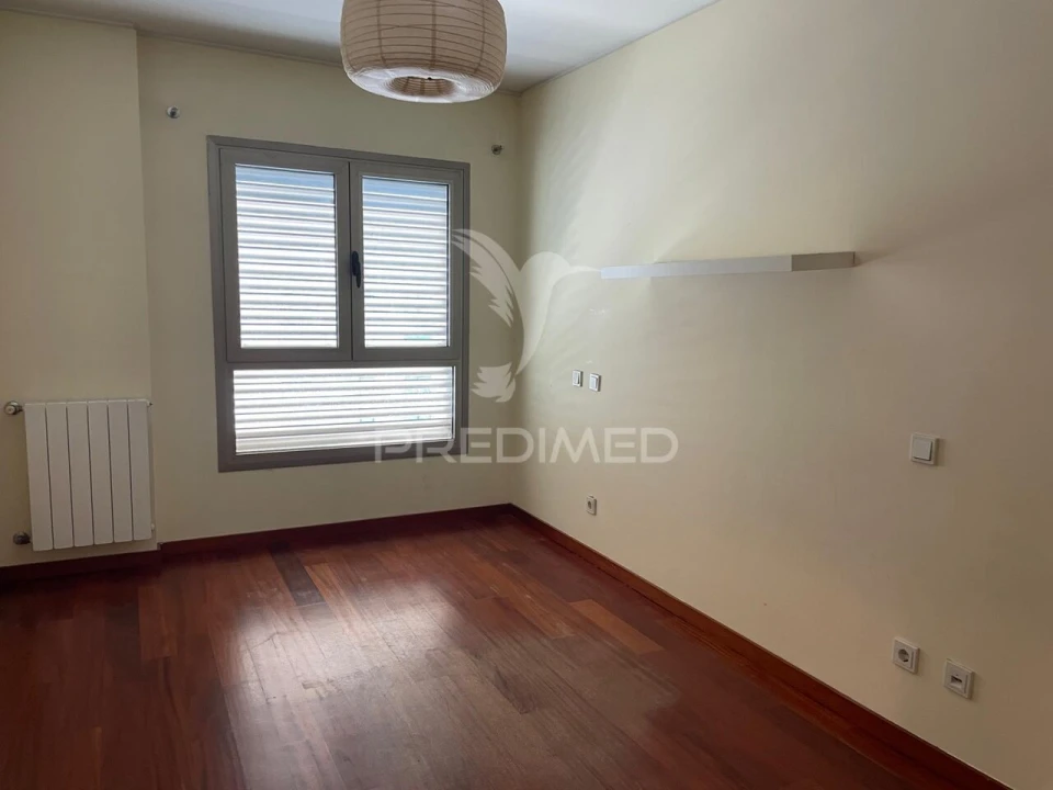Apartamento T3 para Venda em Ramalde Foto 7
