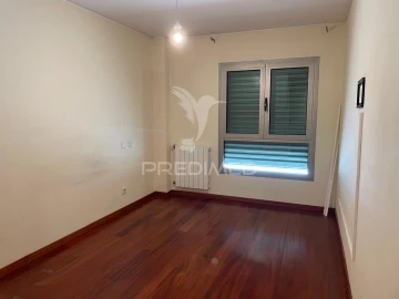 Apartamento T3 para Venda em Ramalde