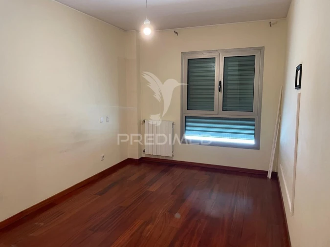 Apartamento T3 para Venda em Ramalde Foto 6