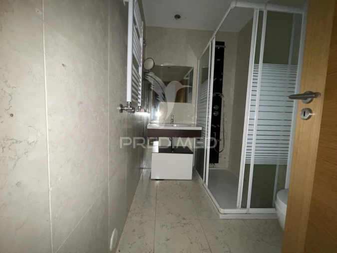 Apartamento T3 para Venda em Ramalde Foto 8