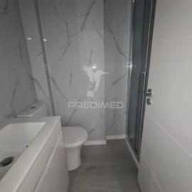Apartamento T2 para Venda em Benfica