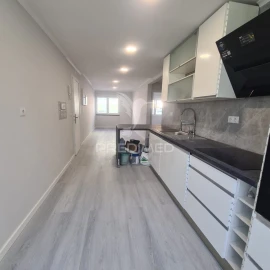 Apartamento T2 para Venda em Benfica