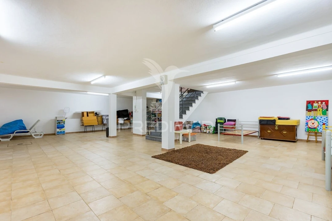 Moradia T6 para Venda em Urra Foto 23