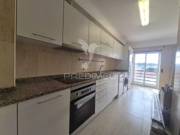 Apartamento T2 para Venda em Laranjeiro e Feijó