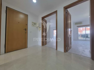 Apartamento T2 para Venda em Laranjeiro e Feijó