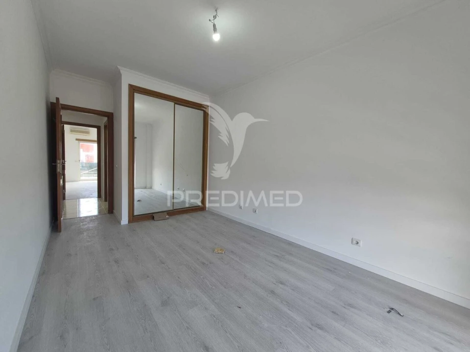 Apartamento T2 para Venda em Laranjeiro e Feijó Foto 16
