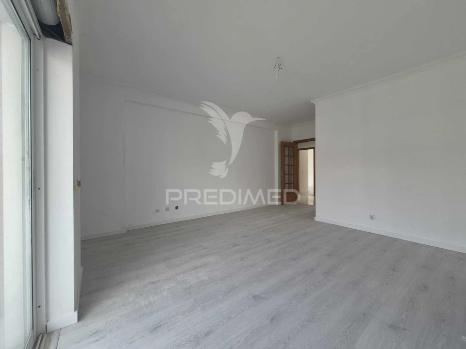 Apartamento T2 para Venda em Laranjeiro e Feijó Foto 5