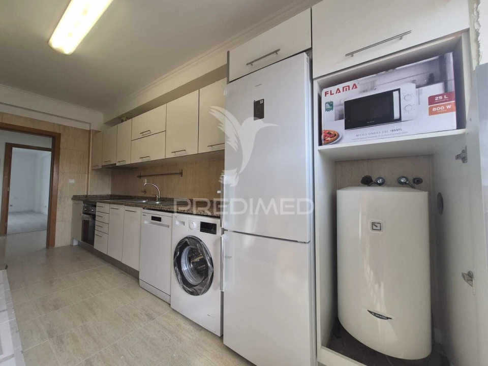 Apartamento T2 para Venda em Laranjeiro e Feijó Foto 2