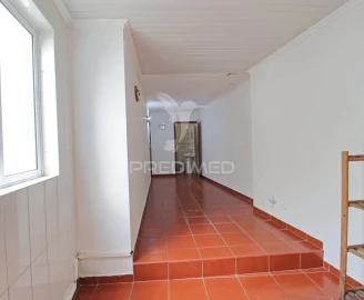 Moradia T4 para Venda em Angra (São Pedro)